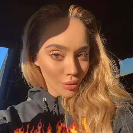 Биляна Лазарова с ново гадже, месец след като би шута на  бащата на детето й