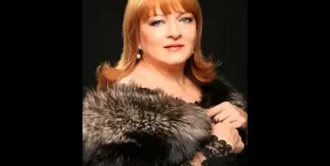 Богдана Карадочева на фризьор и маникюр въпреки пандемията