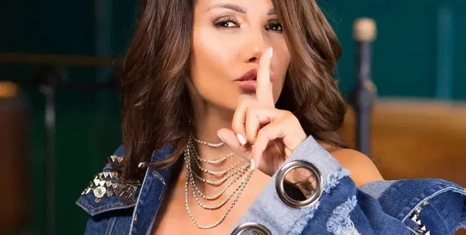 Чалгата се преквалифицира:  Джена стана криминалист, Цветина е с 3 дипломи за висше, Кали - сред рекордьорките по тапии