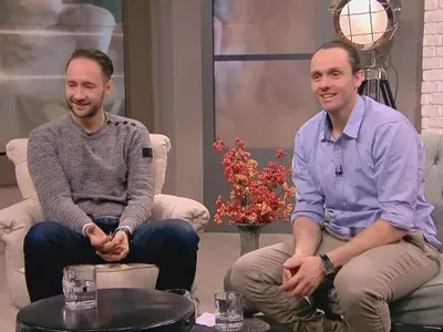 Дарин Ангелов и брат му мили по 1000 чинии в казармата (Вижте колоритните истории на актьорите)