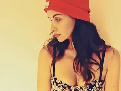 Диляна Попова засука МУСТАК! (ФОТО по-долу)