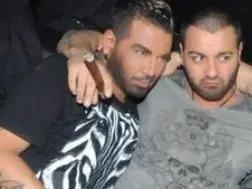 Гаджето на Азис му кръшка с жени! Велизар свали гащите пред камерата (Снимки за възрастни)