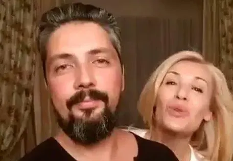 Гала се обезобразила с филъри! Иска да е свежа и красива заради младия Стефан