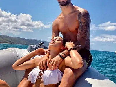 Гореща моделка  става снаха на Акрапович (Снимки)