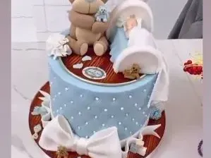 Гущерова цял месец крила, че има син! Кадри от погачата потвърдиха новината, че малкият е адаш на кака си Анелия-Добромира (Снимка)