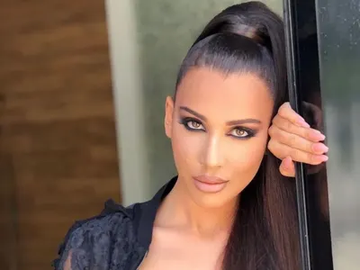 И Доника си е сменила носа