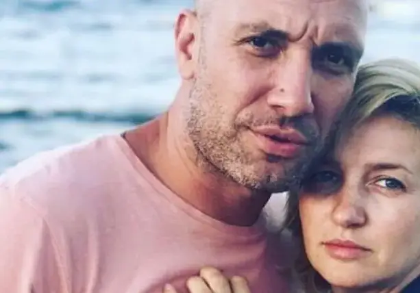 Жената на Захари Бахаров си подарява дрехите