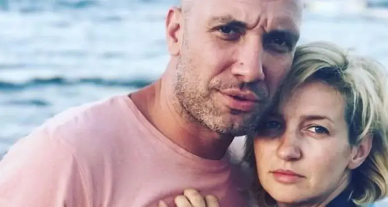 Жената на Захари Бахаров си подарява дрехите