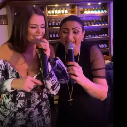 Карантина ли?! Софка и Преслава вдигнаха ЛУД купон