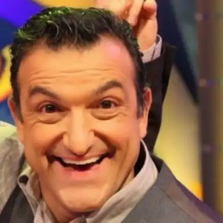 Картините на Зуека станаха ТОТАЛЕН ХИТ! Продаде 11 само за час! (СНИМКИ)