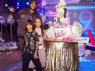 Киркоров с пищно тържество за ЧРД на дъщеря си (Снимки)