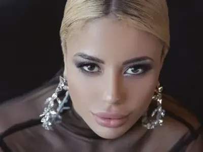 Коя, по дяволите, е Джейми, която взриви „Черешката на тортата”? (Платила ли е глуповатата инфлуенсърка участието си?)