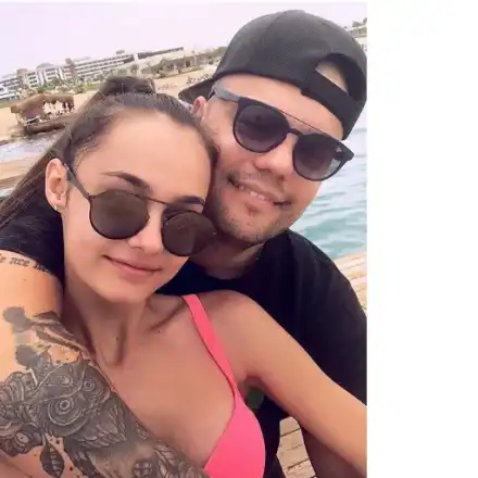 Кристо следи непълнолетното си гадже с приложение