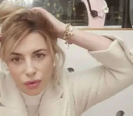 Лъсна истината за Ваня Щерева (В интернет изглежда 20-годиншна, на живо си е като на 50)