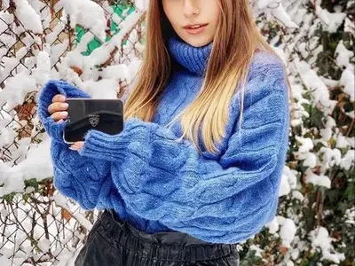 Лорд Евгени Минчев в атака: Илчев - между мистър Бийн и църковен деятел, Михаела - в гащите на Шейкин Стивънс и още + СНИМКИ