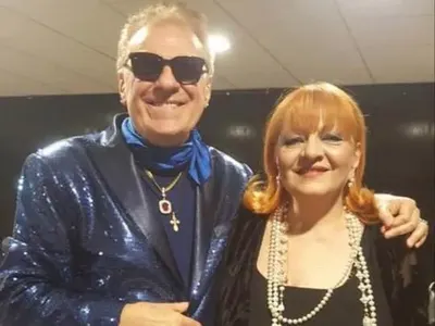 Лорд Евгени Минчев в атака: Илчев - между мистър Бийн и църковен деятел, Михаела - в гащите на Шейкин Стивънс и още + СНИМКИ