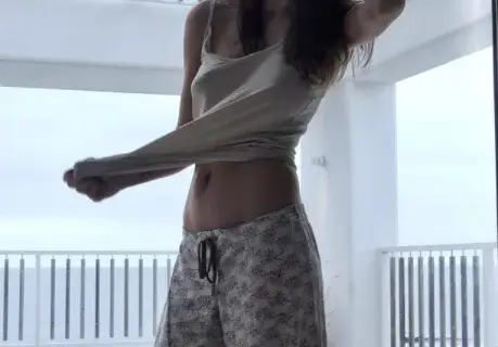 Луиза Григорова разпуска на зимно море