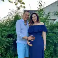 Магапаса стана баща за втори път на 45 години! Мая му честити щастливото събитие (Снимки)