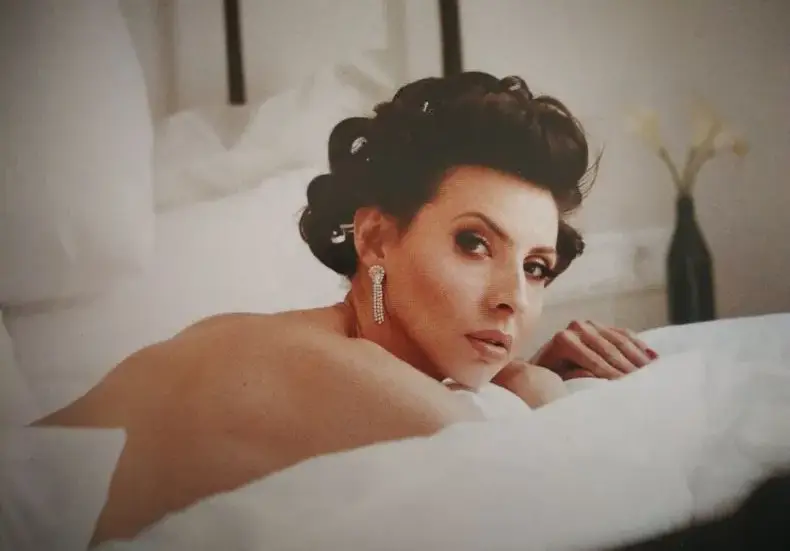 Мъж продава бъбрек за кандидат-плеймейтка