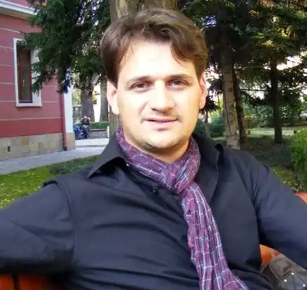 Мариан Бачев оборудва болница с апаратура