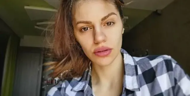 Михаела Филева учи испански онлайн