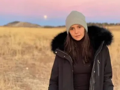 Нина Добрев се прибра у нас за празниците! (Сами Хоссни пътува до нея в самолета - ФОТО)