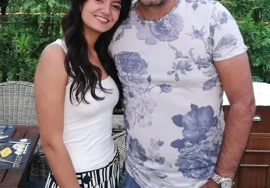 Пейо Пощальона затвори пиано бара и откри музикална школа за деца