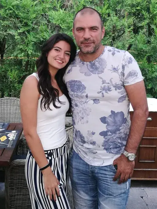 Пейо Пощальона затвори пиано бара и откри музикална школа за деца