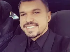 Подариха на Божинов... червило!