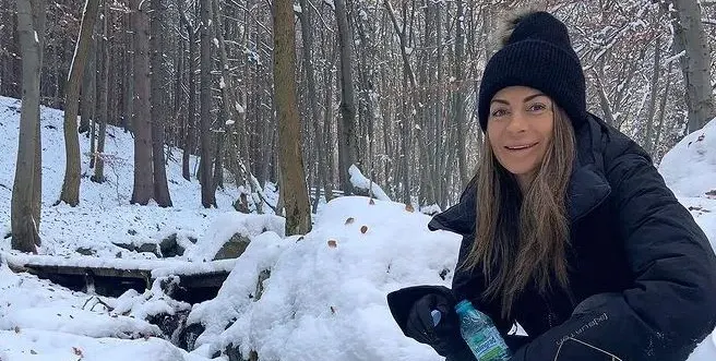 Саня Жекова ГОРЕЩА на снега (СНИМКИ)