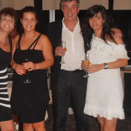 Щерките на Софиянски останаха без доходи, само най-малката оцелява в Берлин