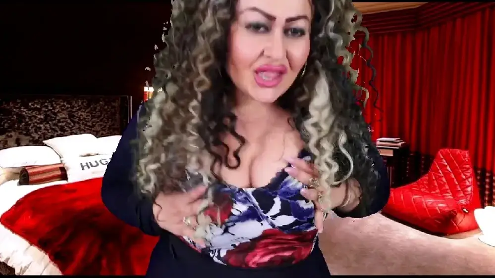 Скандалната Ваня Великова: Килограмите не ми пречат да съм желана, обожатели ме  заливат с неприлични предложения!