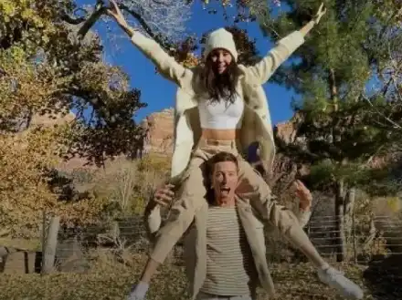 След 4 дена в София: Нина Добрев се прибра при гаджето