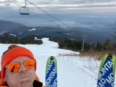 Вергов атакува Ястребец на ски