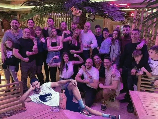 Звездите от „Игри на волята“ газят мерките,  не са чували за маски и дистанция (Снимки)