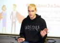 Емил Конрад откри биологичните си родители, във вените му тече гръцка и италианска кръв