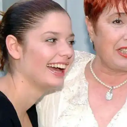 Алекс Сърчаджиева си говори с починалата си майка