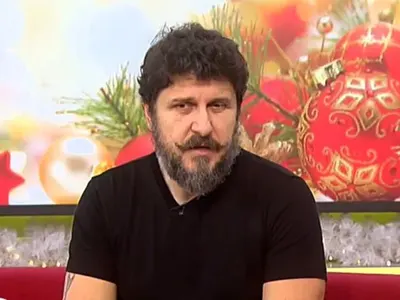 Асен Блатечки засука мустак като Д\'Артанян (Актьорът втрещи с новата си визия)