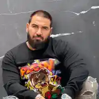 Азис изби рибата с онлайн музикален формат, над половин милион го гледаха в Новогодишната нощ