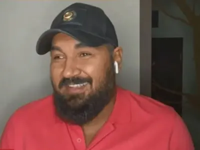 Азис не си помни текстовете на песните си