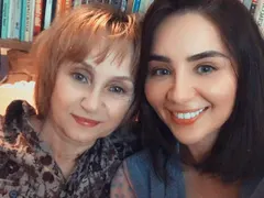 Безвкусен фотошоп или филъри: Елен Колева потресе с бузи на хомяк! (СНИМКИ)