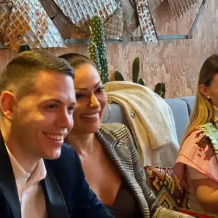 Цеца Величкович заби младо гадже (Двамата посрещнаха Нова година заедно)