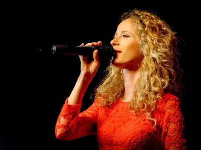 Деси Добрева: Моята слабост е, че не търпя лигльовци! Не бих живяла с човек като себе си!