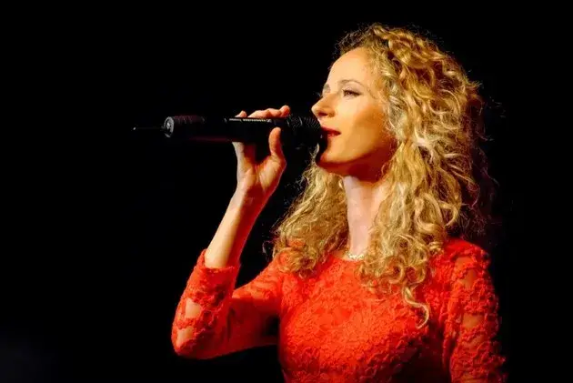 Деси Добрева: Моята слабост е, че не търпя лигльовци! Не бих живяла с човек като себе си!