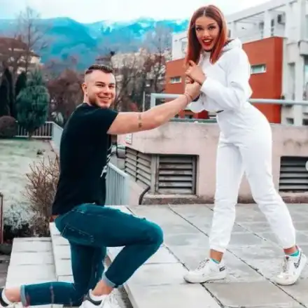 Диона би шута на Торино