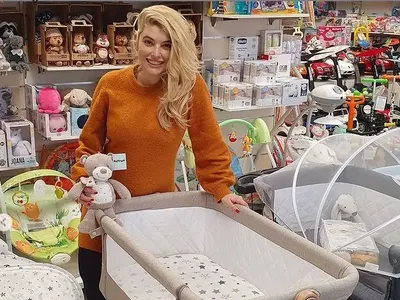 Ева Веселинова готова за среща с близнаците! (Вече е накупила най-необходимото)