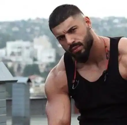 Фики не се отказва от поп фолка