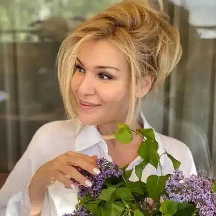 Гала призна, че е искала да стане цветарка