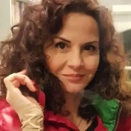 Гергана Стоянова: ИЗГОРИХ СЕ ЖЕСТОКО, но цял месец ще съм къдрава!