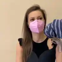 Гери Дончева стана за смях с ваксина в болница на рехабилитация